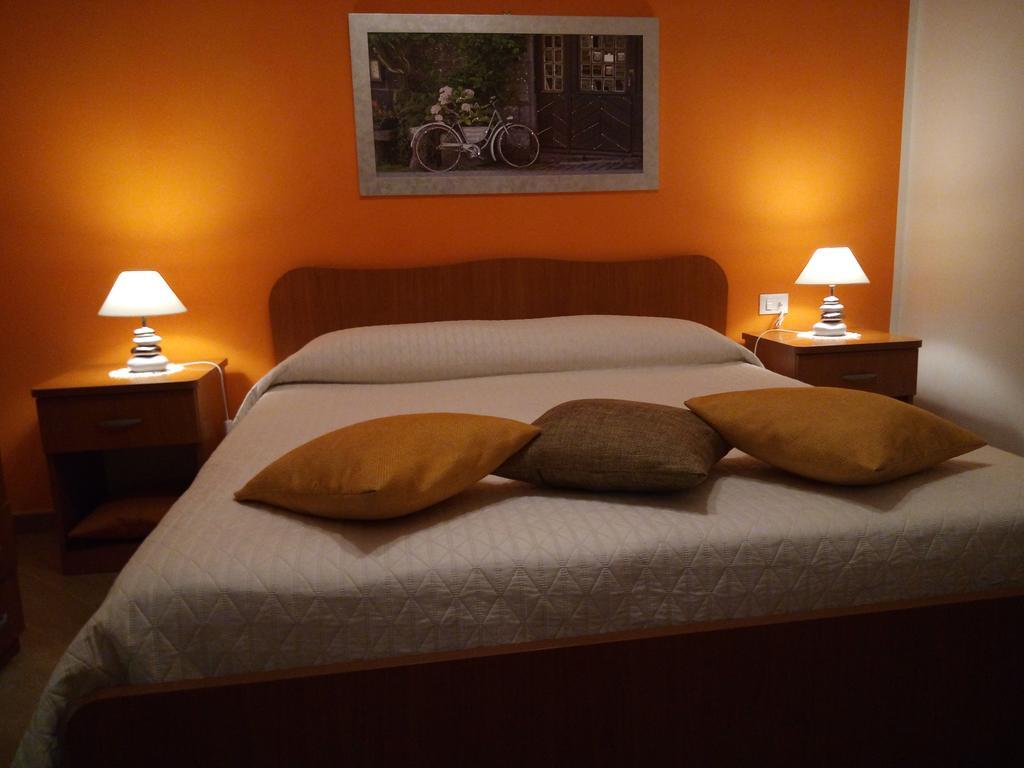 L'Oasi Del Porto Bed and Breakfast Trapani Exteriör bild